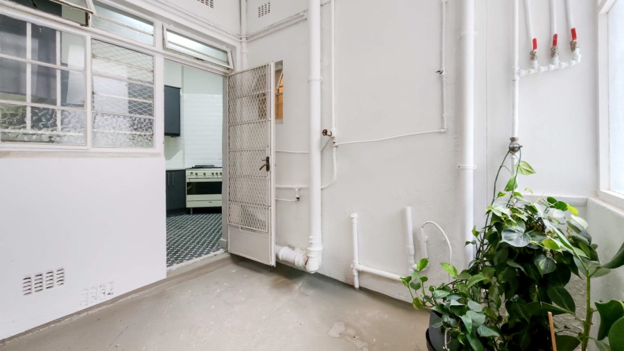 To Let 2 Bedroom Property for Rent in Sea Point Western Cape